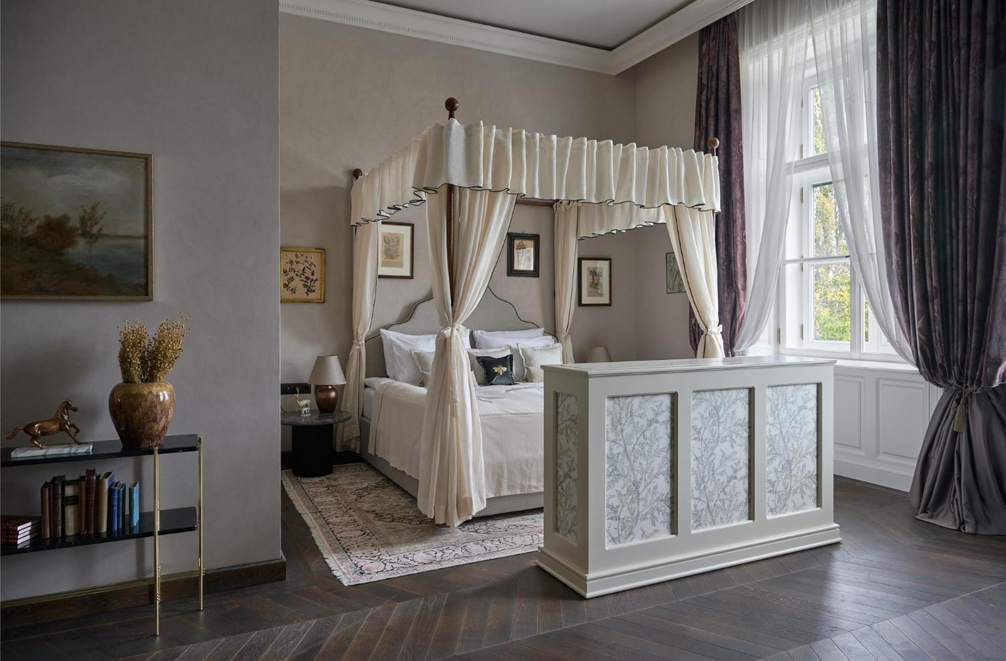 Botaniq Castle Of Tura - Small Luxury Hotels Of The World Extérieur photo